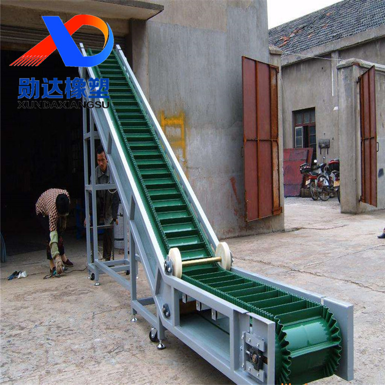 輸送機